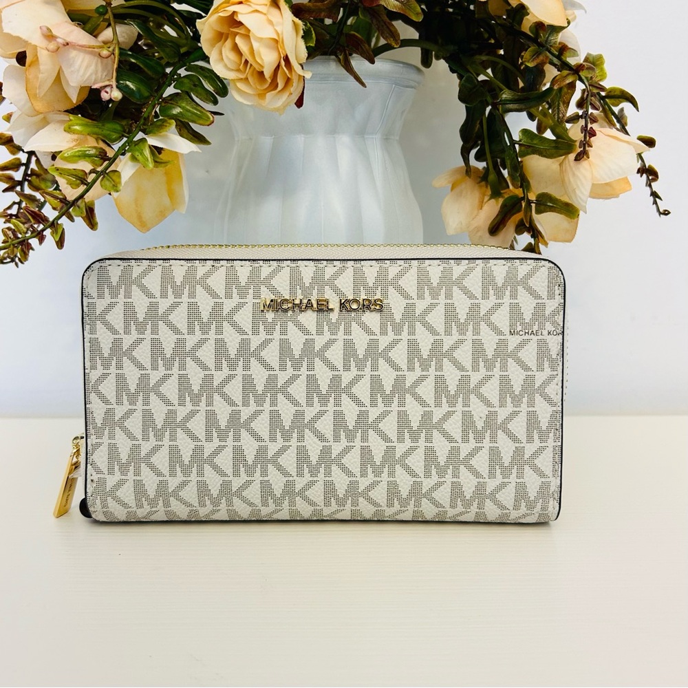 Michael Kors wallet phone case vanilla signature new